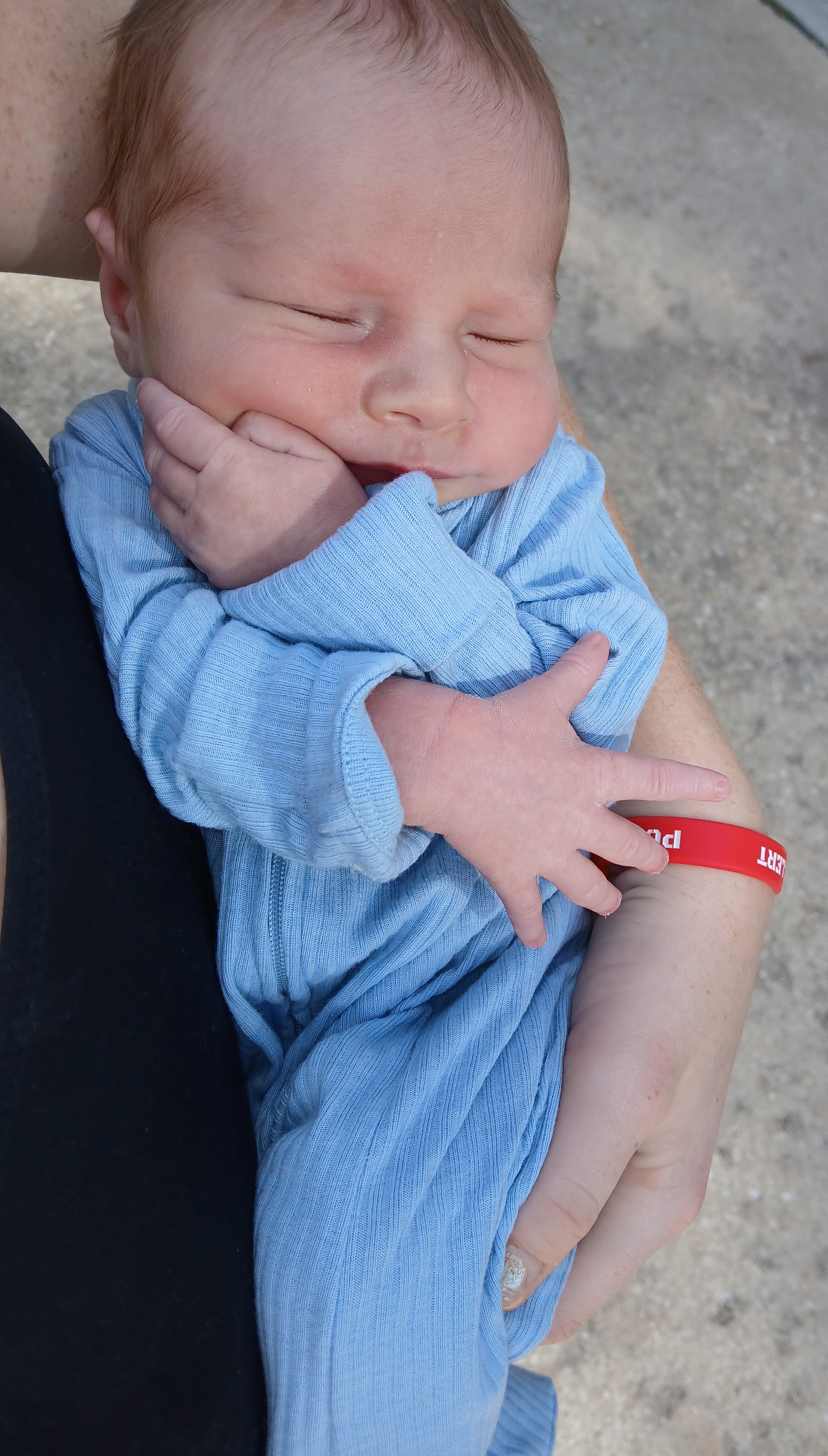 You crack me up Mr.Sweet Face... 😆